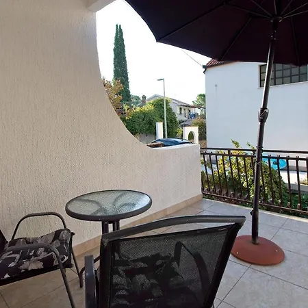 Pensión For 2 Trogir